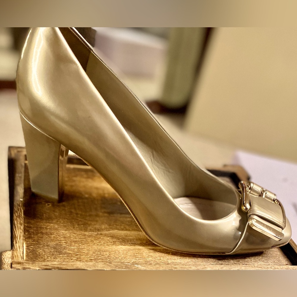 Dior buckle pump sz10 41